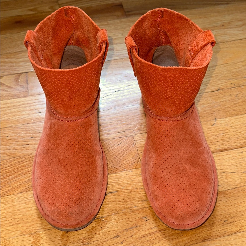 Women’s Ugg Boots, Size 7.5